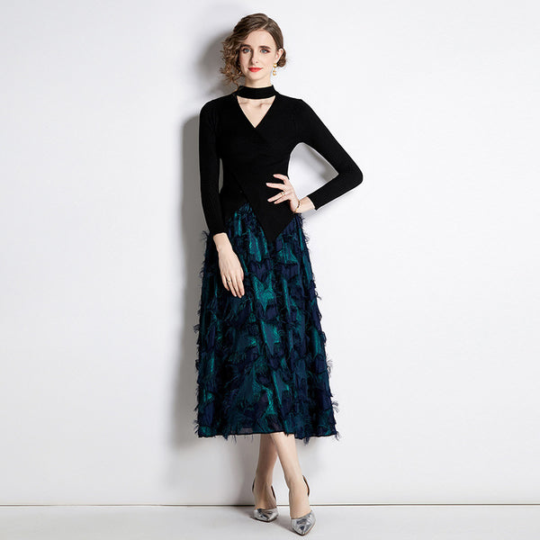 V-Neck Cross Dlimming Knitted Top and Bronzed Five-Pointed Star Eyelashes Tassel Skirt Two-Piece Suit